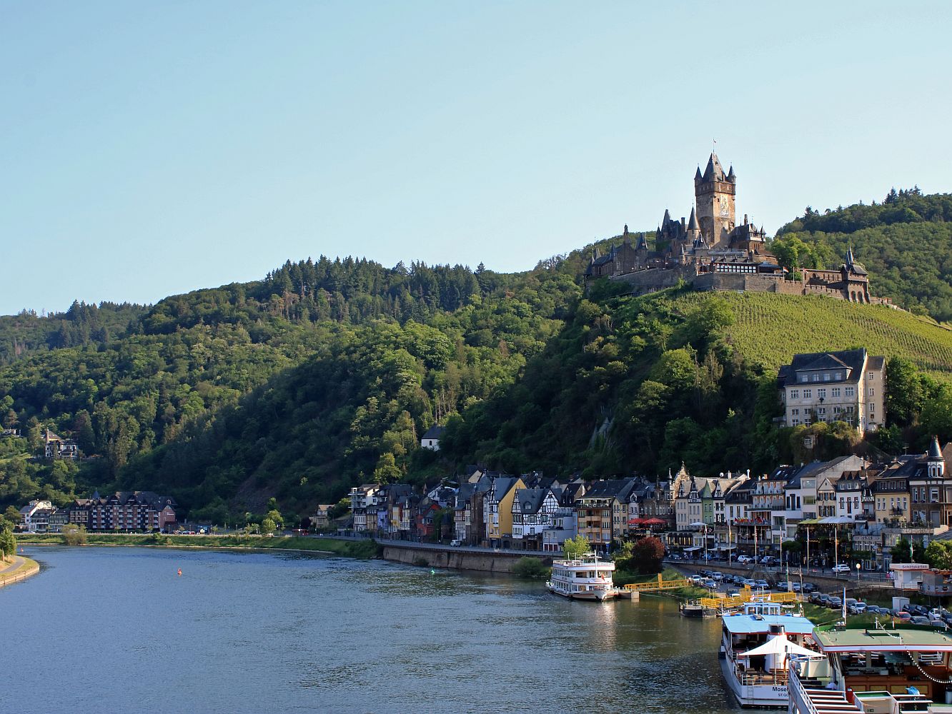 Reichsburg in Cochem, Blick von der Mosel